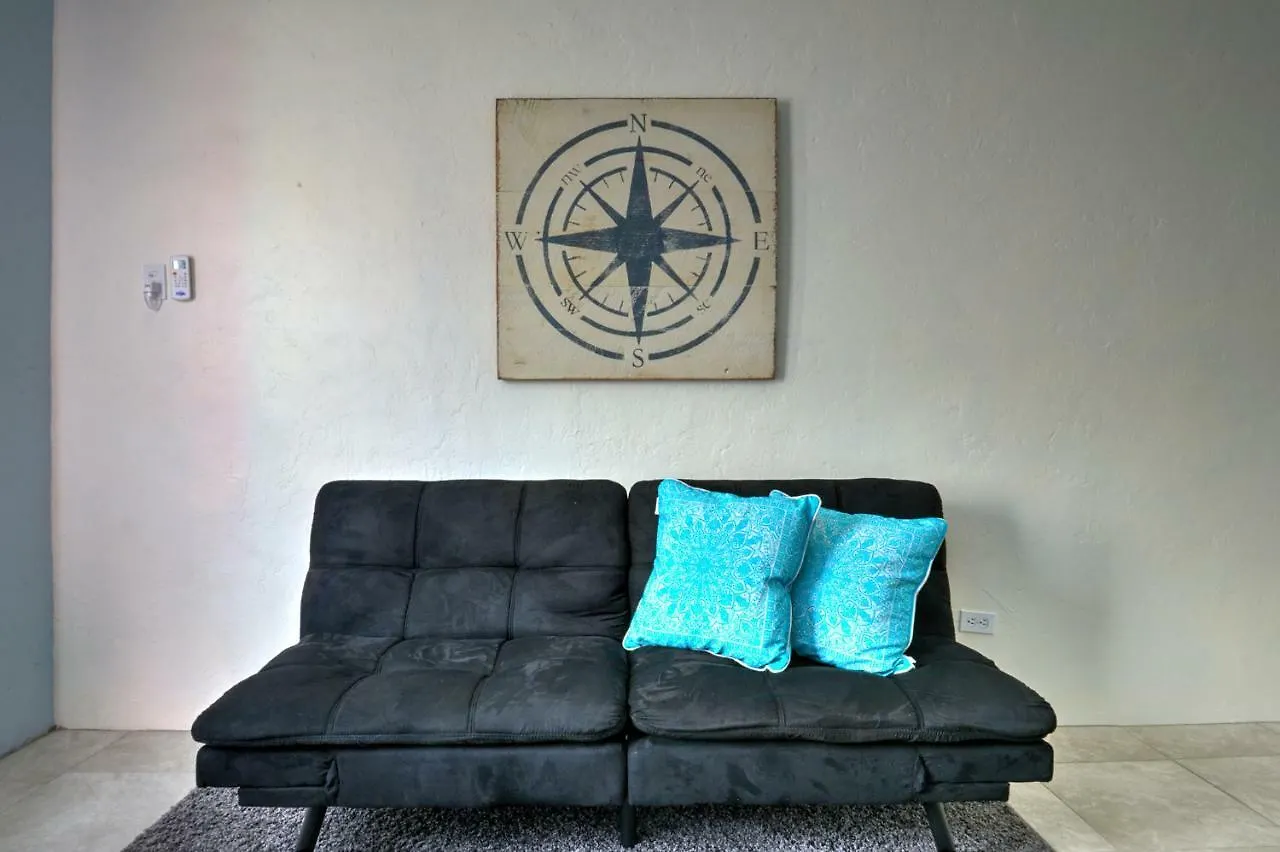 Perla Roja Guesthouse San Juan Puerto Rico
